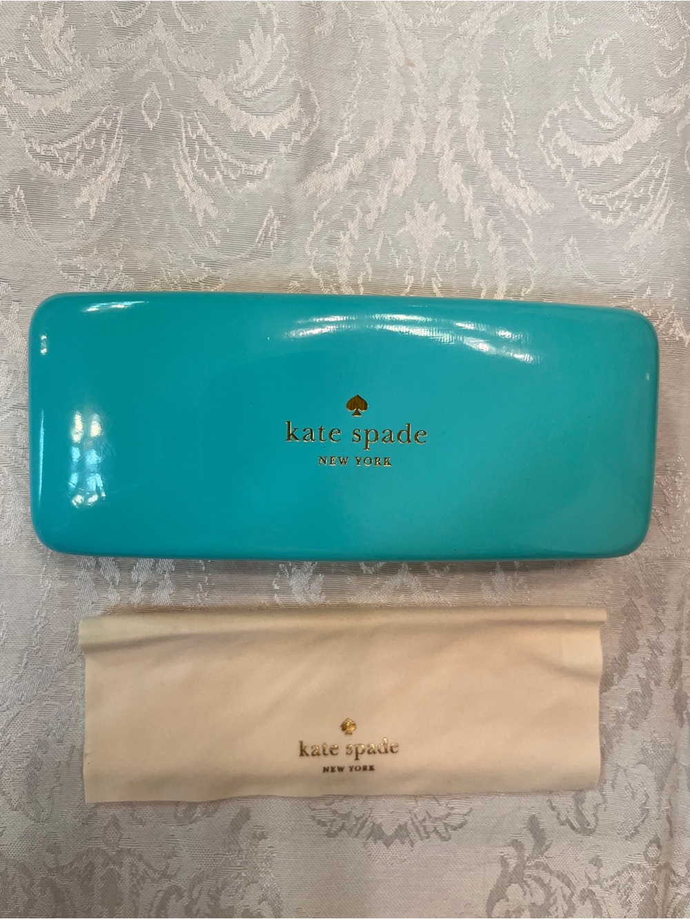 Kate Spade Turquoise Hard Eyewear Case with Cream Cloth